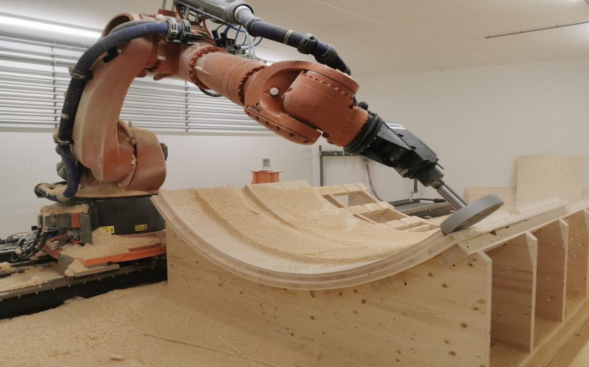 Robots para artesanos: Una casa en el árbol del carpintero robótico.